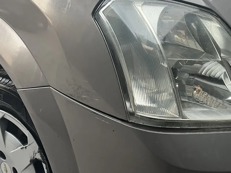Farol de Chevrolet Meriva transparente depois do polimento na Replikar