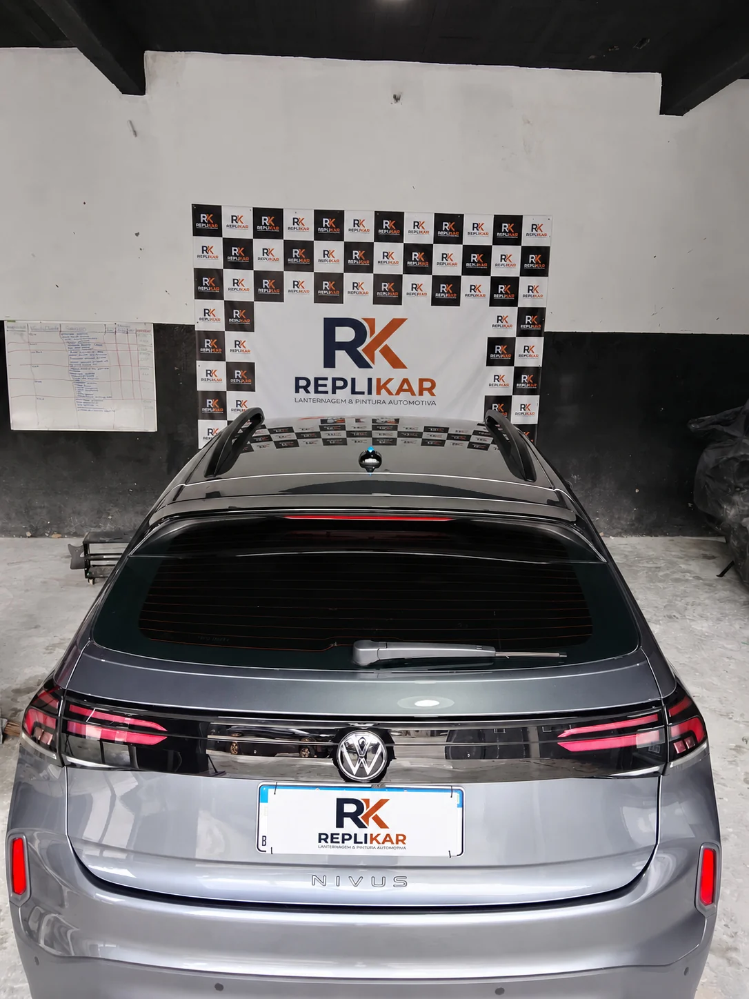 VW Nivus pronto na Replikar depois da lanternagem e da pintura das portas